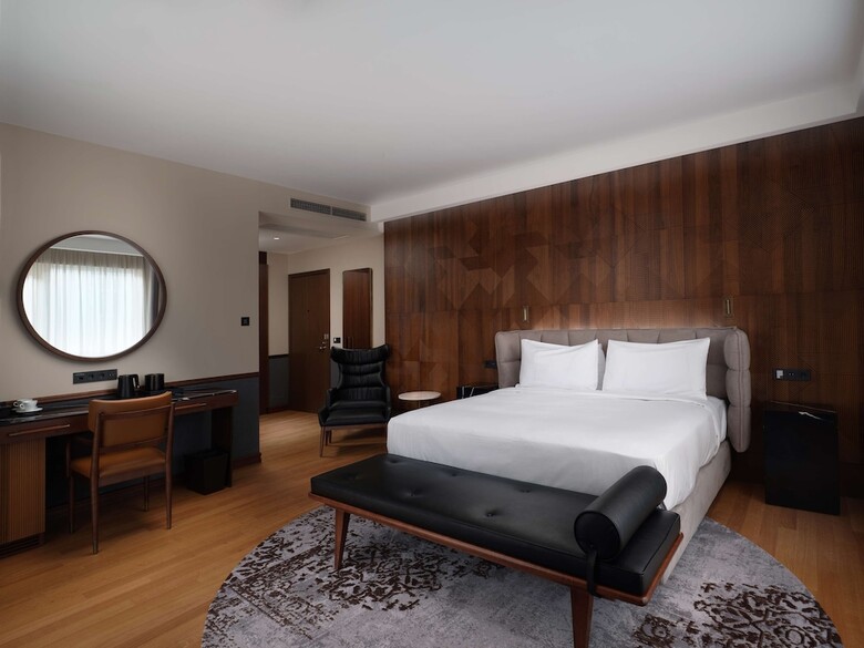 Iceland Parliament Hotel, Curio Collection By Hilton