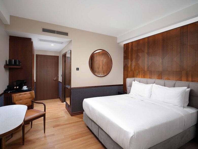 Iceland Parliament Hotel, Curio Collection By Hilton