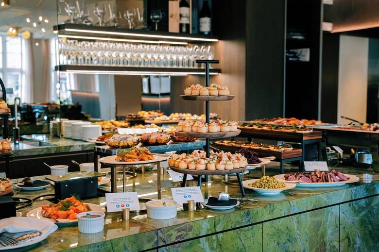 Iceland Parliament Hotel, Curio Collection By Hilton