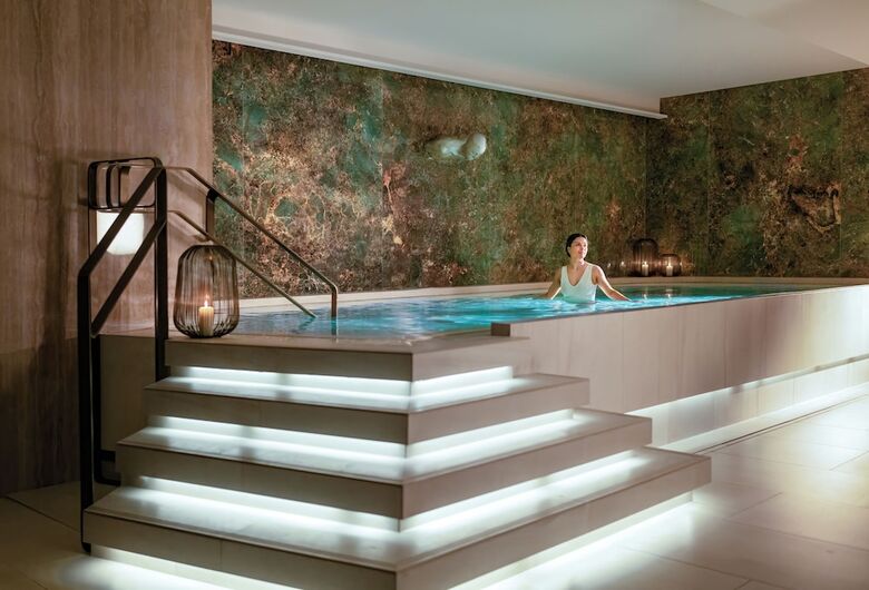 Iceland Parliament Hotel, Curio Collection By Hilton