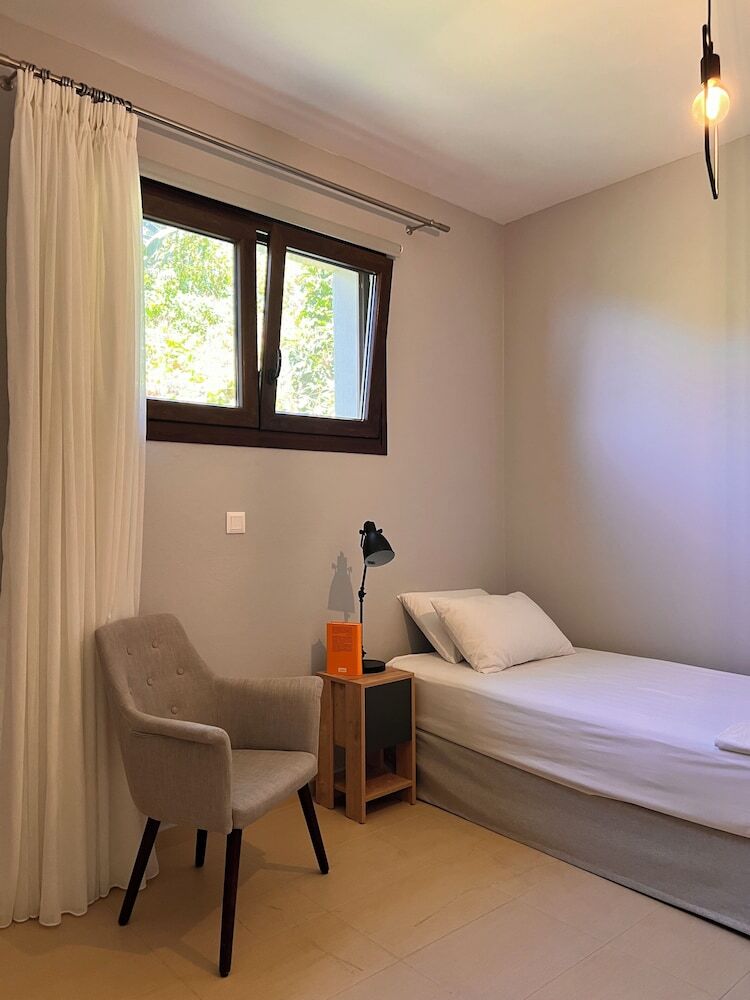 Hotel Stella In The Village Suites