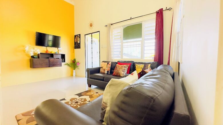 Jhadano Villa 3br Pool Shuttle 3 Mins To Beach