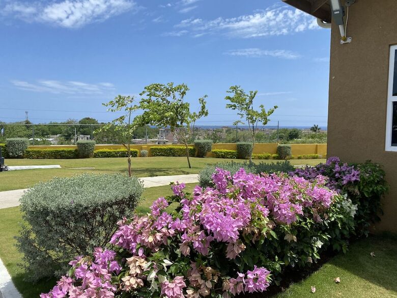 Jhadano Villa 3br Pool Shuttle 3 Mins To Beach