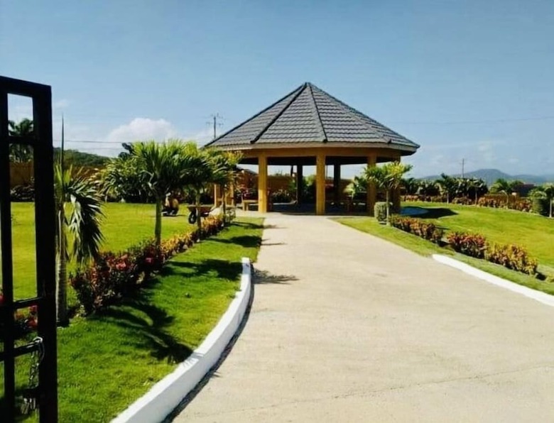 Jhadano Villa 3br Pool Shuttle 3 Mins To Beach