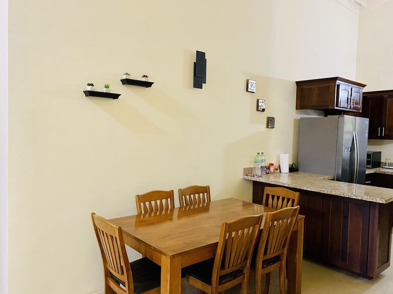 Jhadano Villa 3br Pool Shuttle 3 Mins To Beach