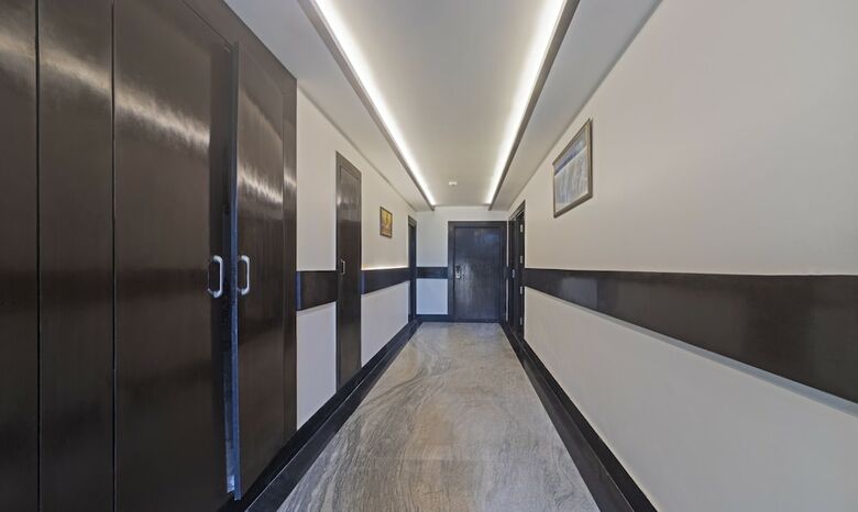 Hotel Treebo The Royal Taj