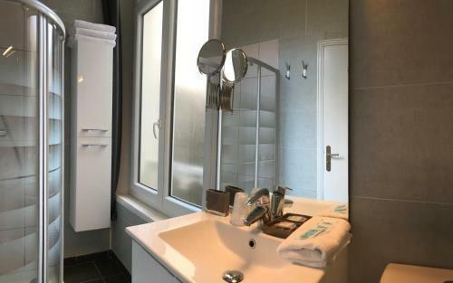 Hotel C�t� Mer