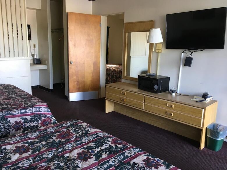 Motel Norton Shores Inn