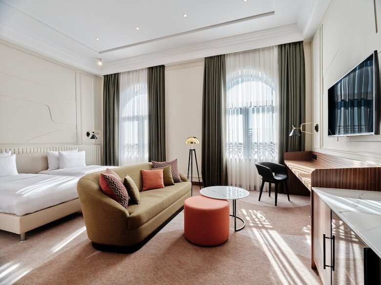 Hotel Crowne Plaza Tashkent By Ihg