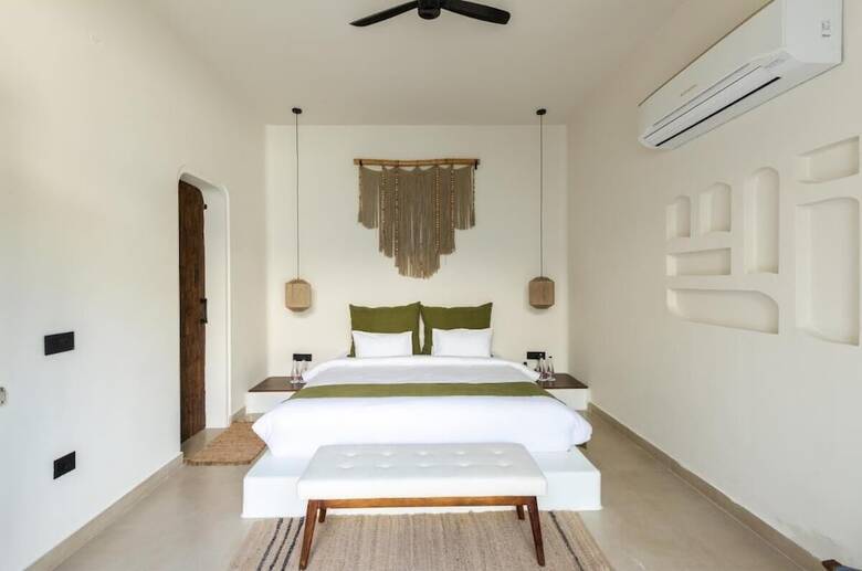 Hotel La Vida Retreat