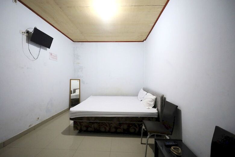 Hotel O Kos Citra Syariah Near Bukit Marezo