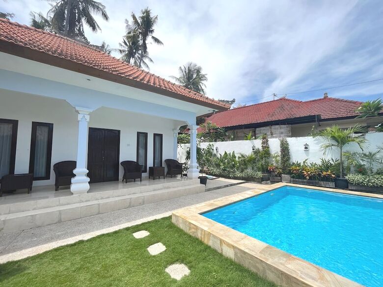 Hotel Belvilla Pleasant Seaside Lovina Beach
