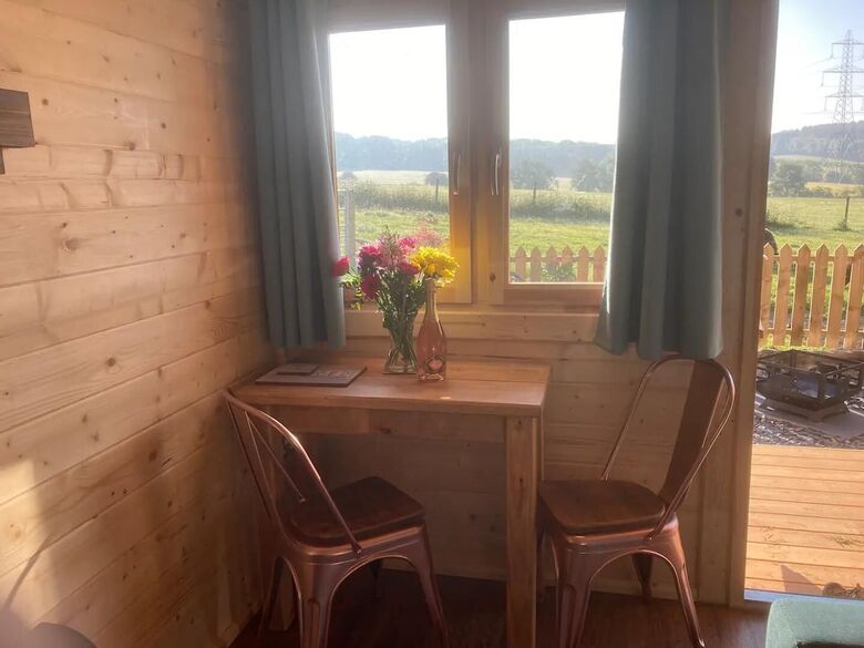 Captivating 1-bed Lodge In Chesterfield