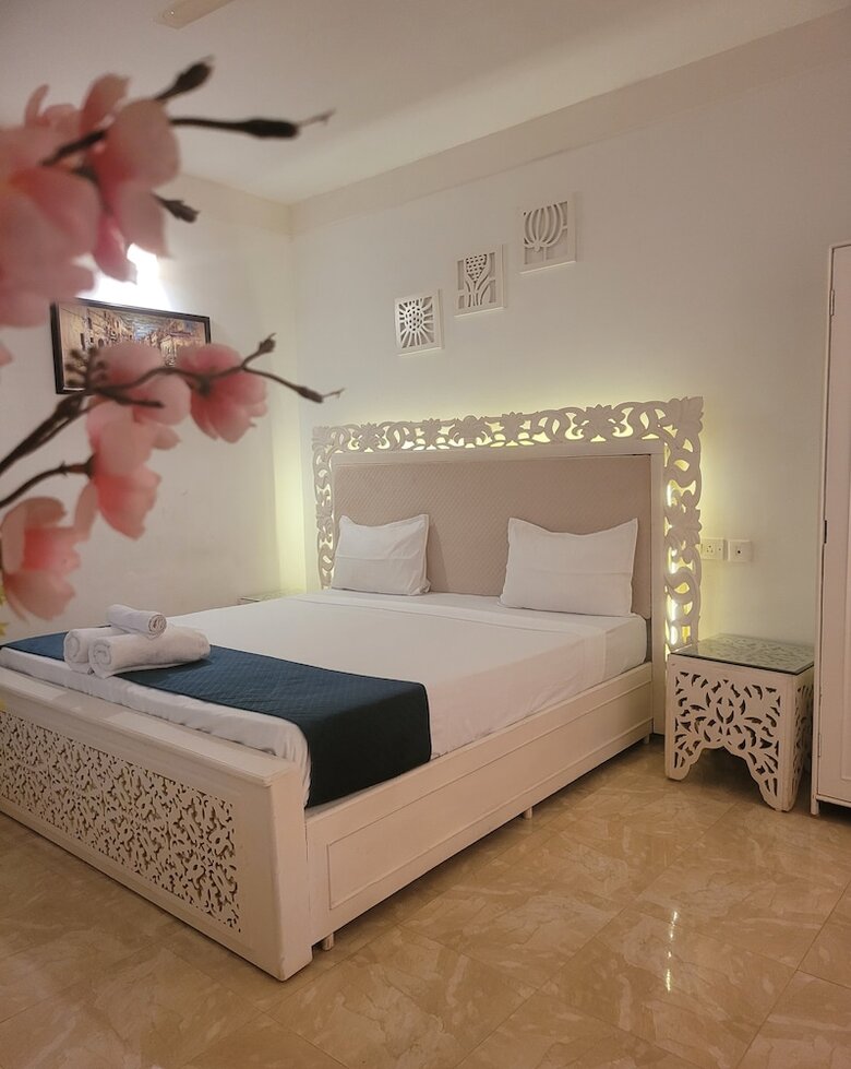 Hotel Lillywoods Nv Beach Resort
