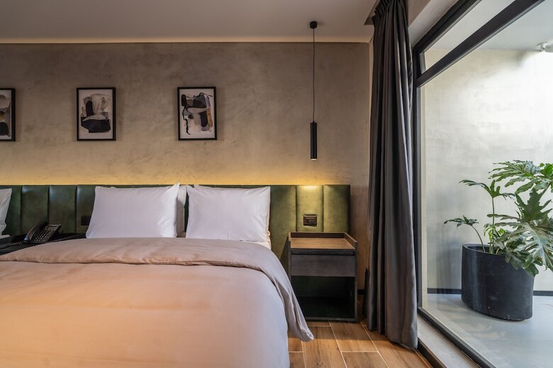 Hotel Alcal� Expo