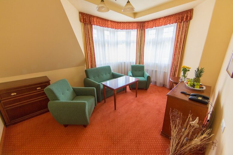 Hotel L�ze?sk� L�?ebna M�nes