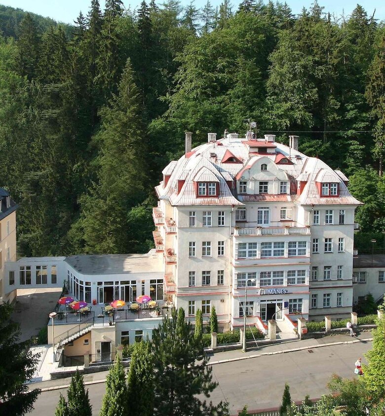 Hotel L�ze?sk� L�?ebna M�nes