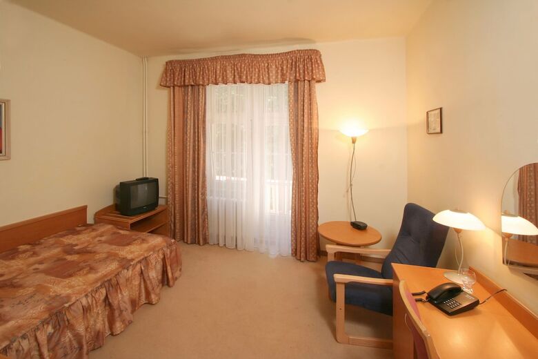Hotel L�ze?sk� L�?ebna M�nes