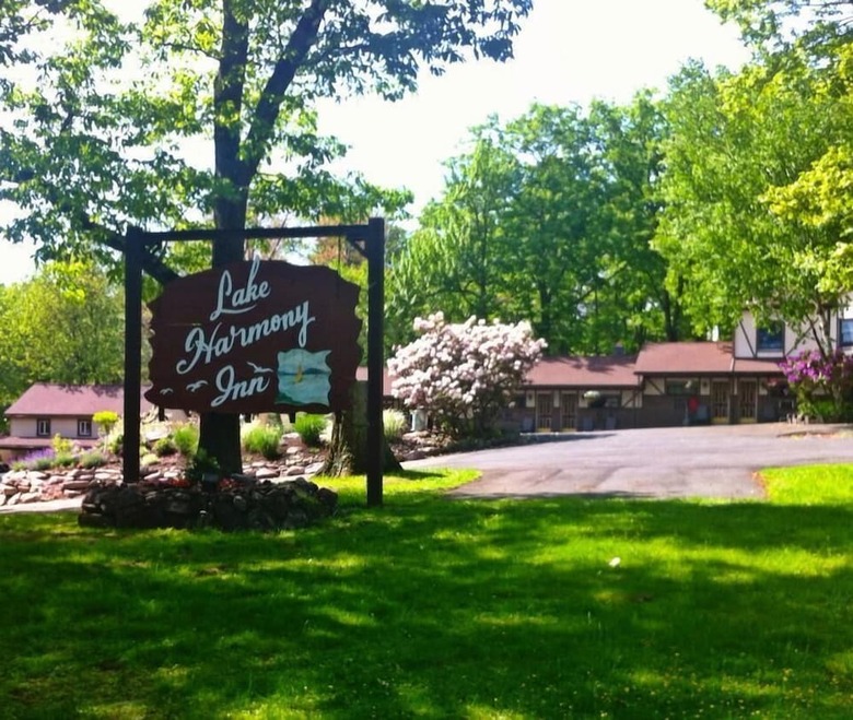 Hotel Lake Harmony Inn