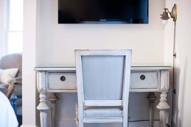 Hotel Washington School House