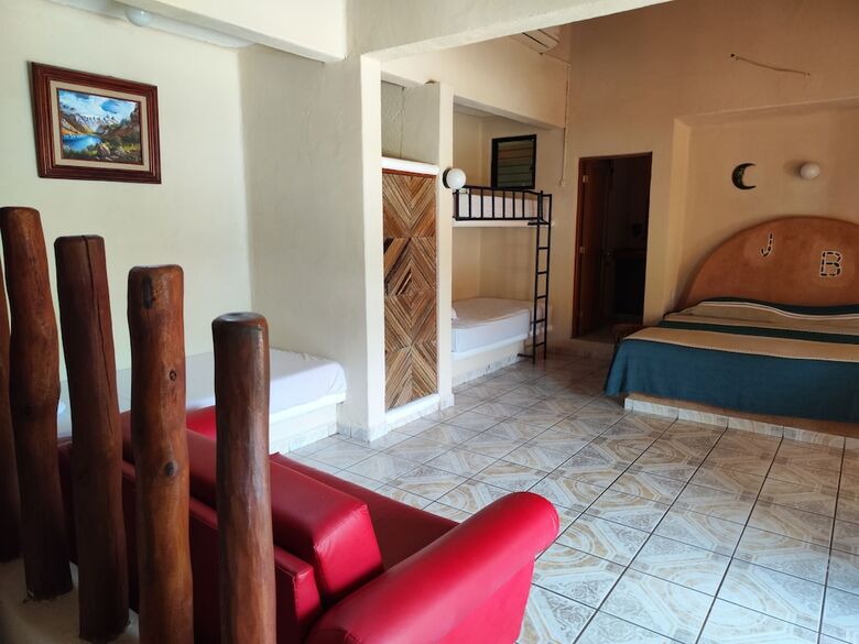 Hotel J.b.