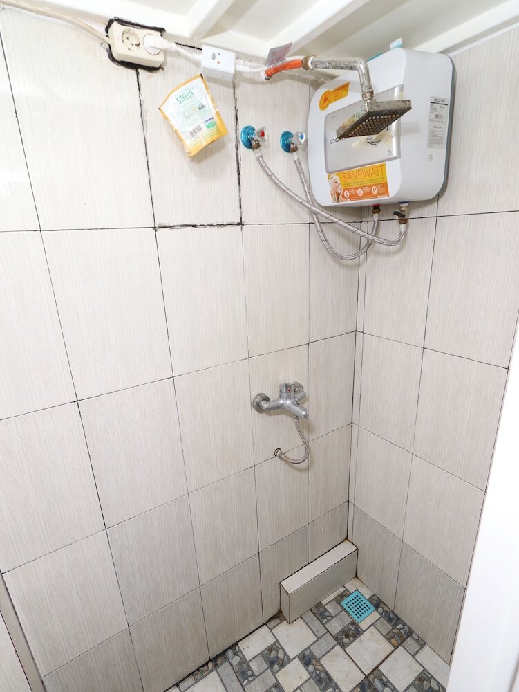 Hotel Kamar Keluarga Semanan Syariah