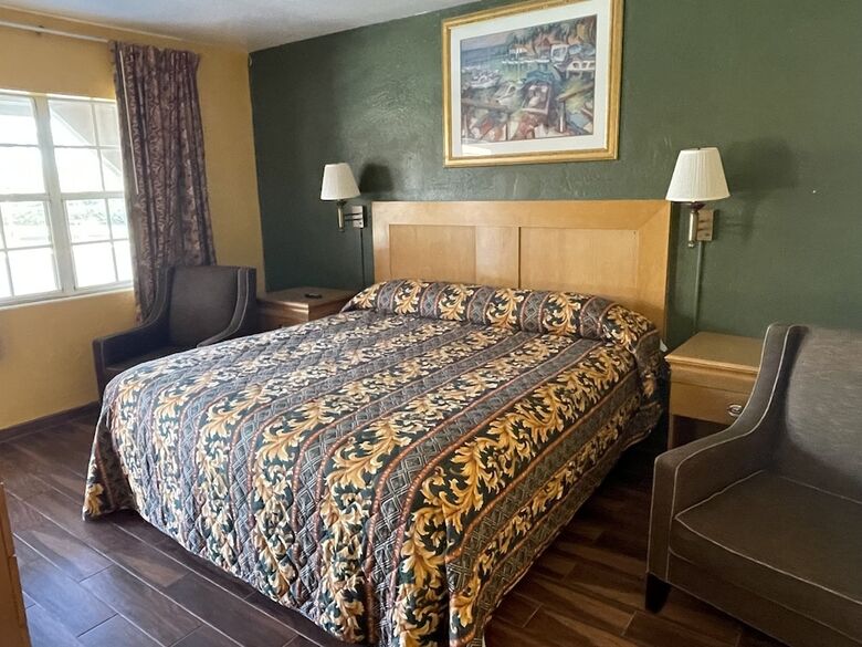 Shangri La Motel