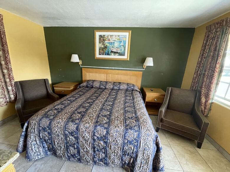 Shangri La Motel
