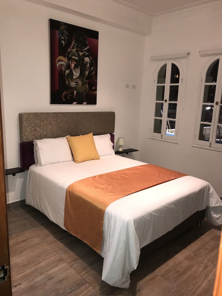 Larq'a Park Rooms