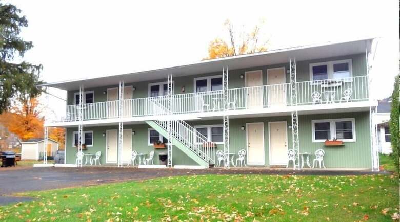 Moore's Motel