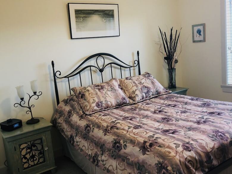 Private Suite In Cowichan Country