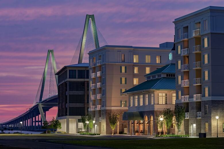 Hotel Embassy Suites By Hilton Charleston Harbor Mt. Pleasant