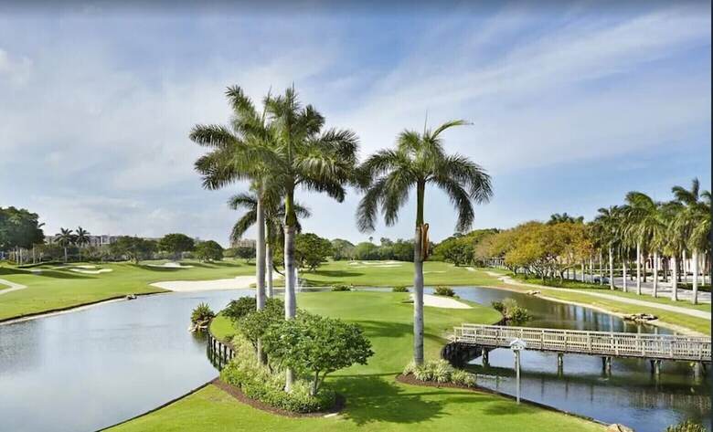 Hotel Bungalows At The Boca Raton