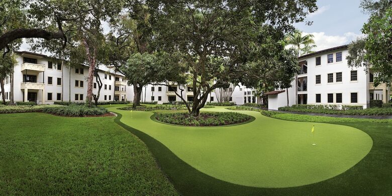 Hotel Bungalows At The Boca Raton
