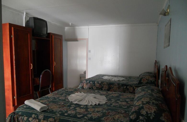 Hotel Stephanie's Apartments Ltd