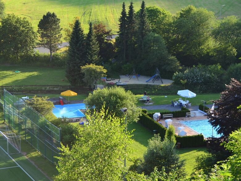 Hotel Ruhige Wohnung In Meschede Im Sauerland Mit Balkon