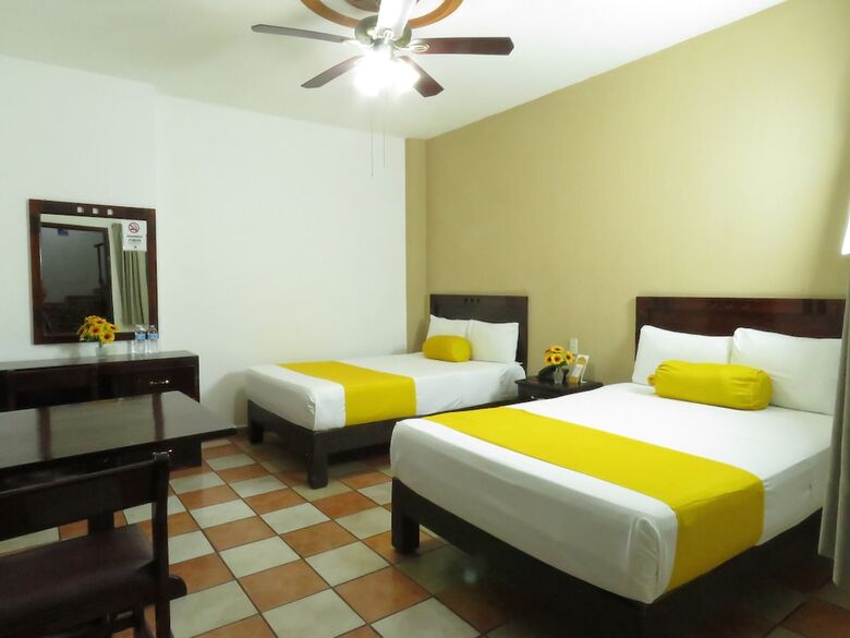Hotel Los Girasoles