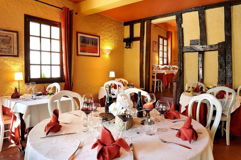 Hotel Logis Auberge De La Treille