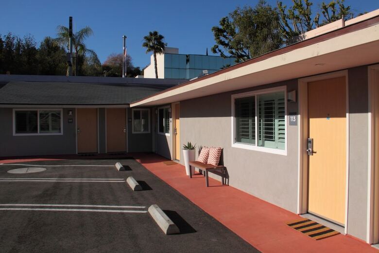Motel El Royale Gardens Near Universal Studios