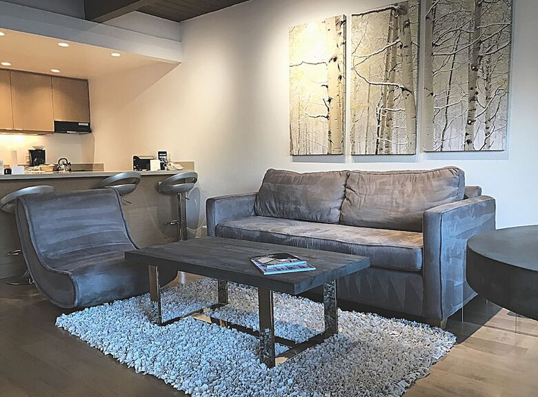 Aparthotel Aspen Square Condominium Hotel