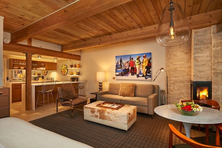 Aparthotel Aspen Square Condominium Hotel