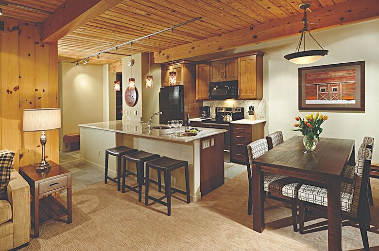 Aparthotel Aspen Square Condominium Hotel