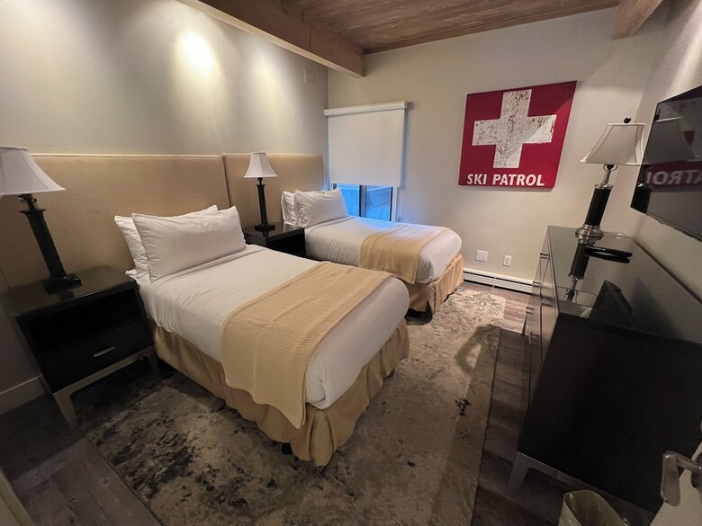 Aparthotel Aspen Square Condominium Hotel