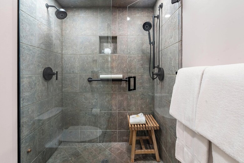 Aparthotel Aspen Square Condominium Hotel