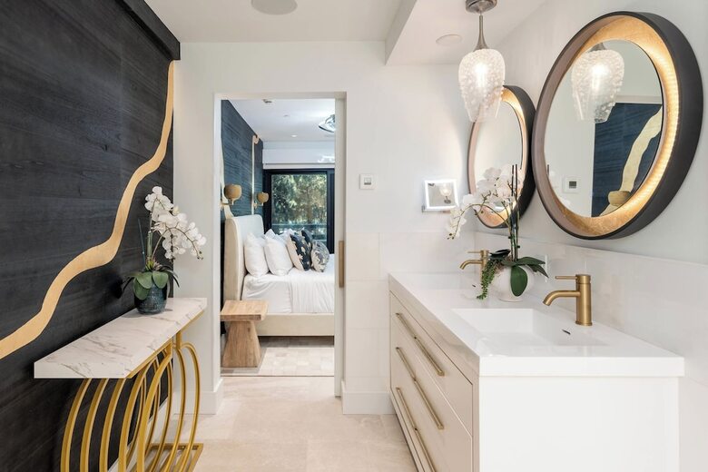 Aparthotel Aspen Square Condominium Hotel