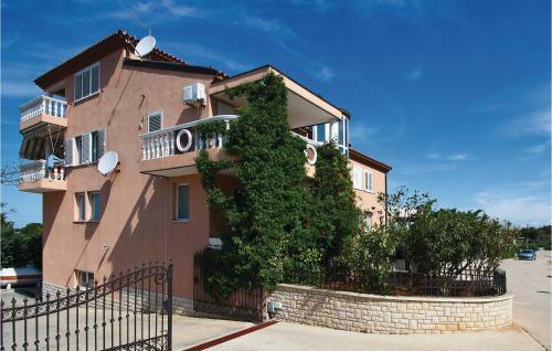 Apartment Galizana Limido Dele Roje
