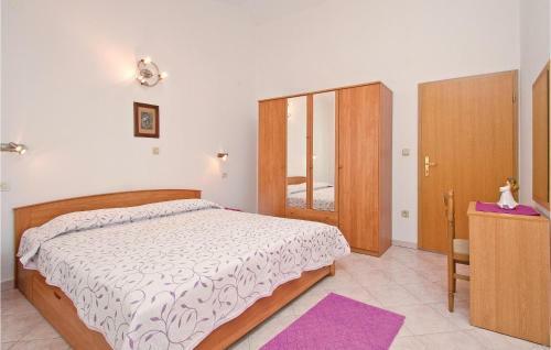 Apartment Galizana Limido Dele Roje