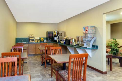Motel Days Inn By Wyndham Maumee/toledo