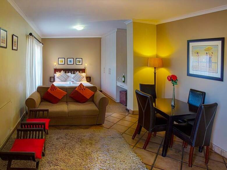 Room-double Bed And Sleeper Couch, Luxur
