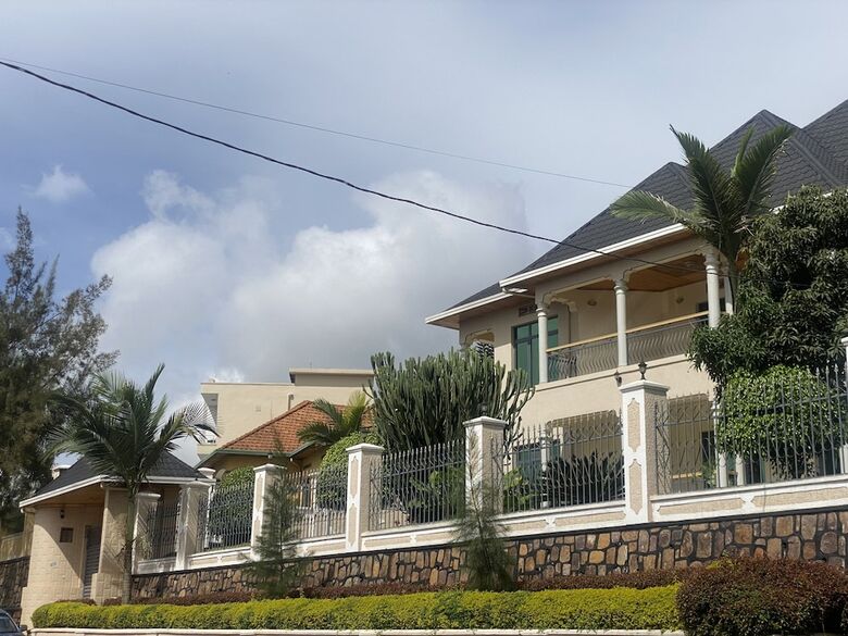 Bed & Breakfast Affordable Homes Kigali